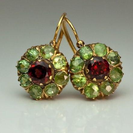 JOY | Green Red Crystal Round Earrings