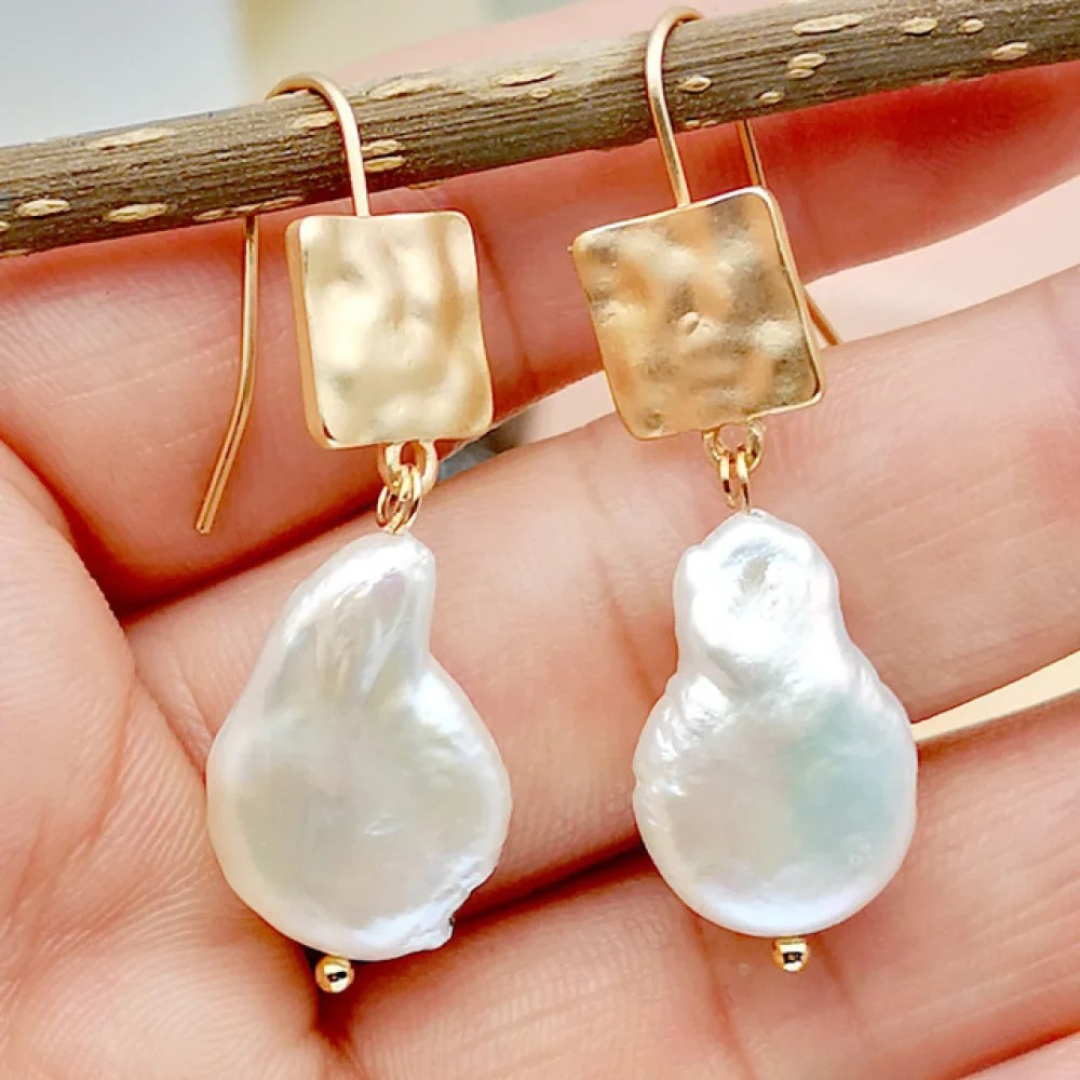 PINEWOOD | Pearl Earrings
