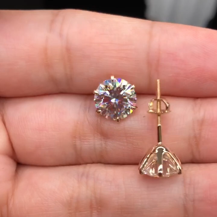 ROSEMONT | White Gold Chic Earrings