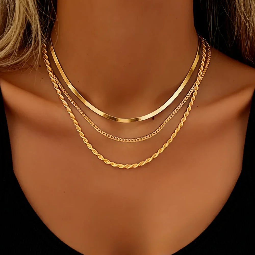 PAISLEYA | Gold Elegant Necklace