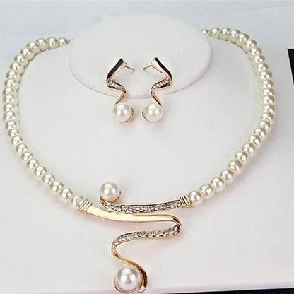 PEARLESQUE | Natural Pearl Necklace Earring Set