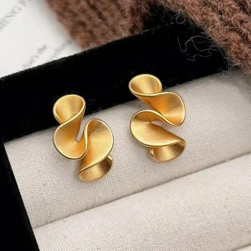 GLACIER | Silver Flower Earrings