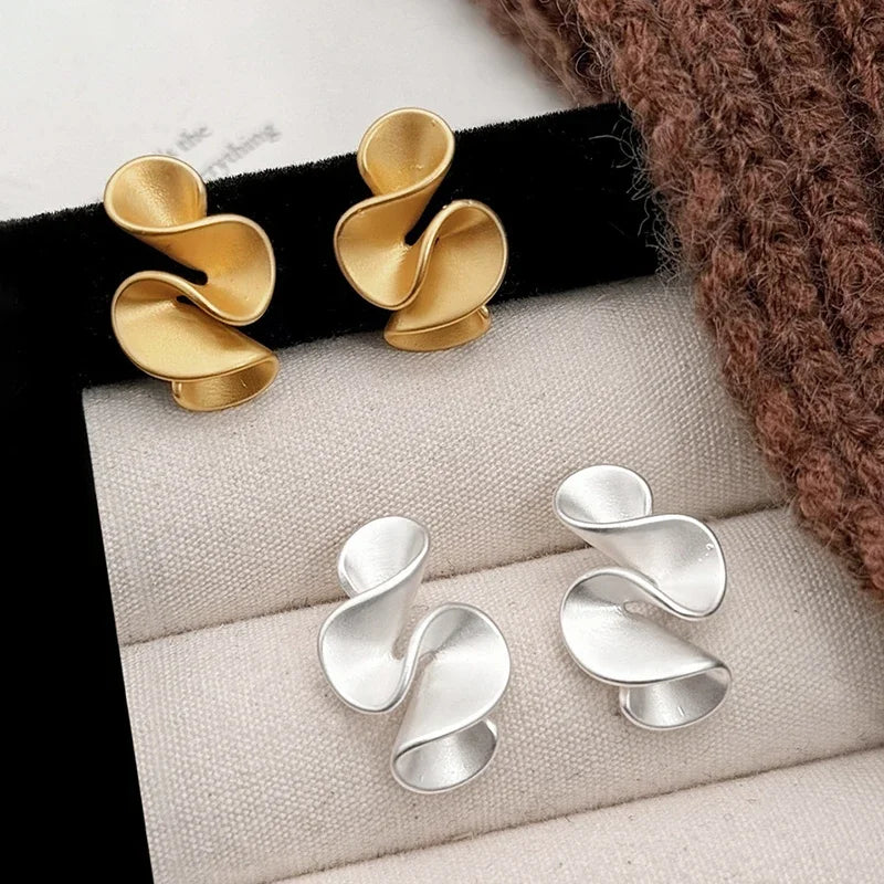 GLACIER | Silver Flower Earrings