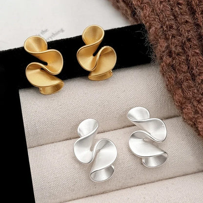 GLACIER | Silver Flower Earrings
