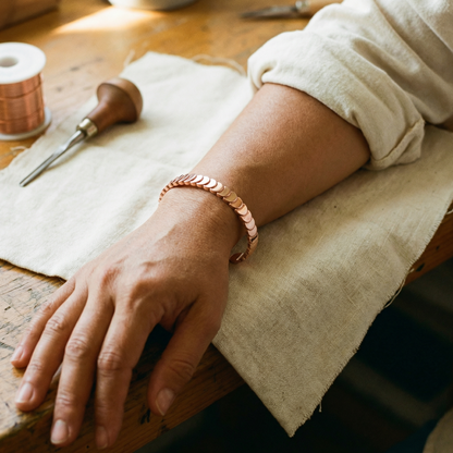 TIDE | Overlapping Scale Copper Bracelet