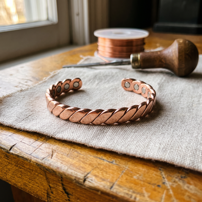 BOUGH | Twisted Copper Cuff