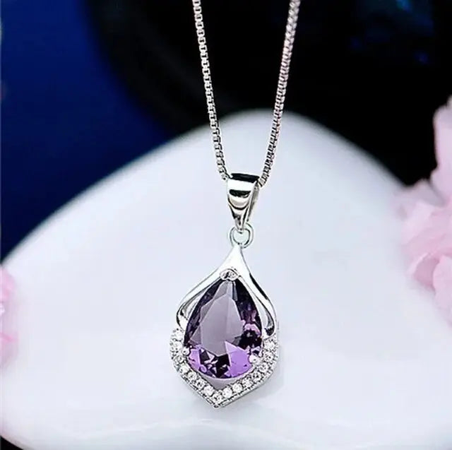 GLIMMER | Purple Elegant Necklace