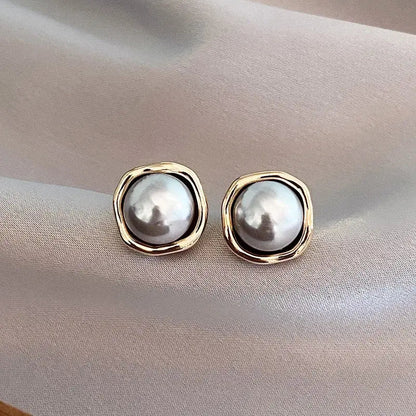 NOIR | Sophisticated Black Pearl Earrings