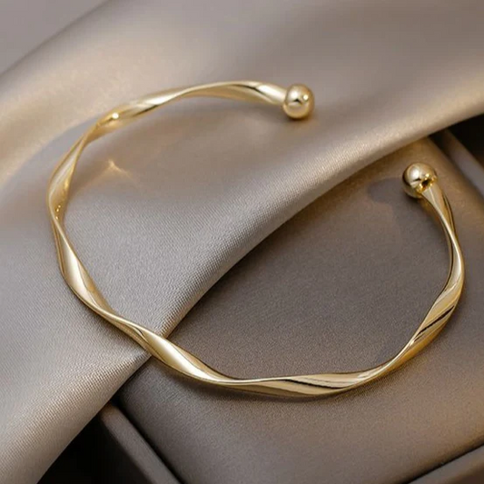 SWALLOW | Gold Elegant Bracelet